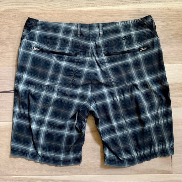 Avia Nylon Shorts - Picture 2 of 7